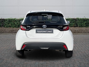 Used Toyota Yaris 2023 for sale - 78948167: Photo