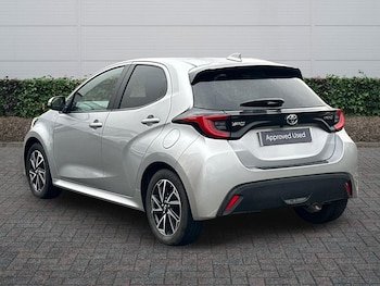 Used Toyota Yaris 2023 for sale - 77427420: Photo