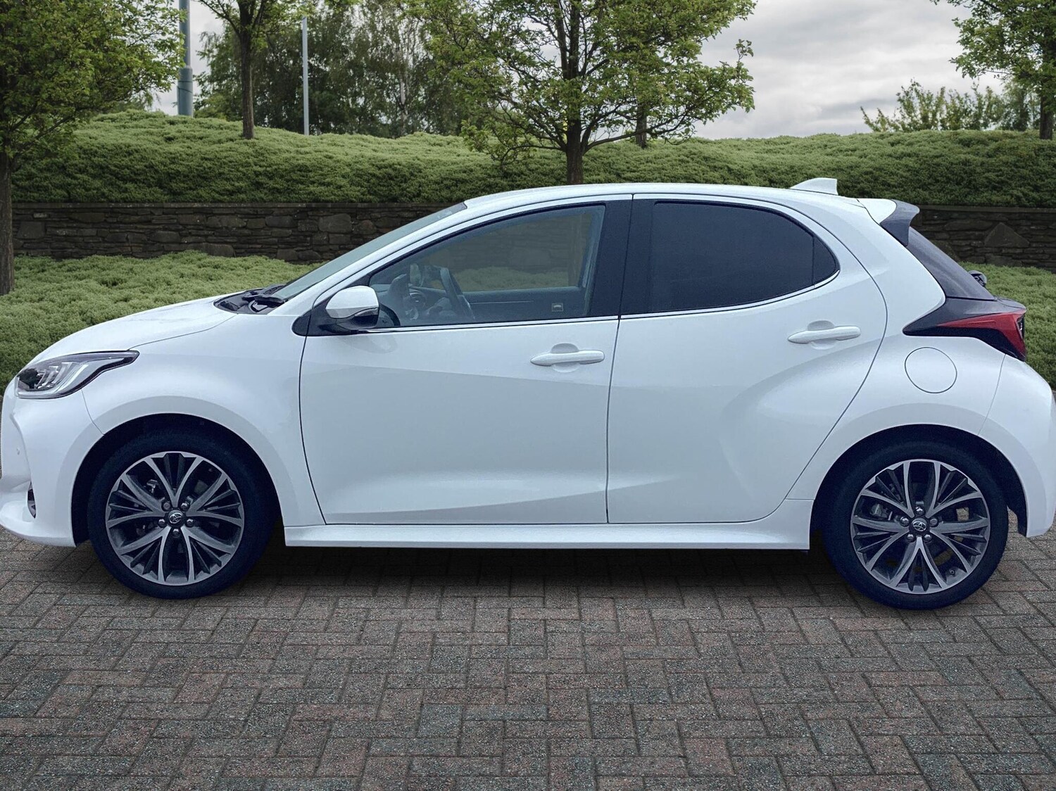 Used Toyota Yaris 2023 for sale - 76400323: Photo 17