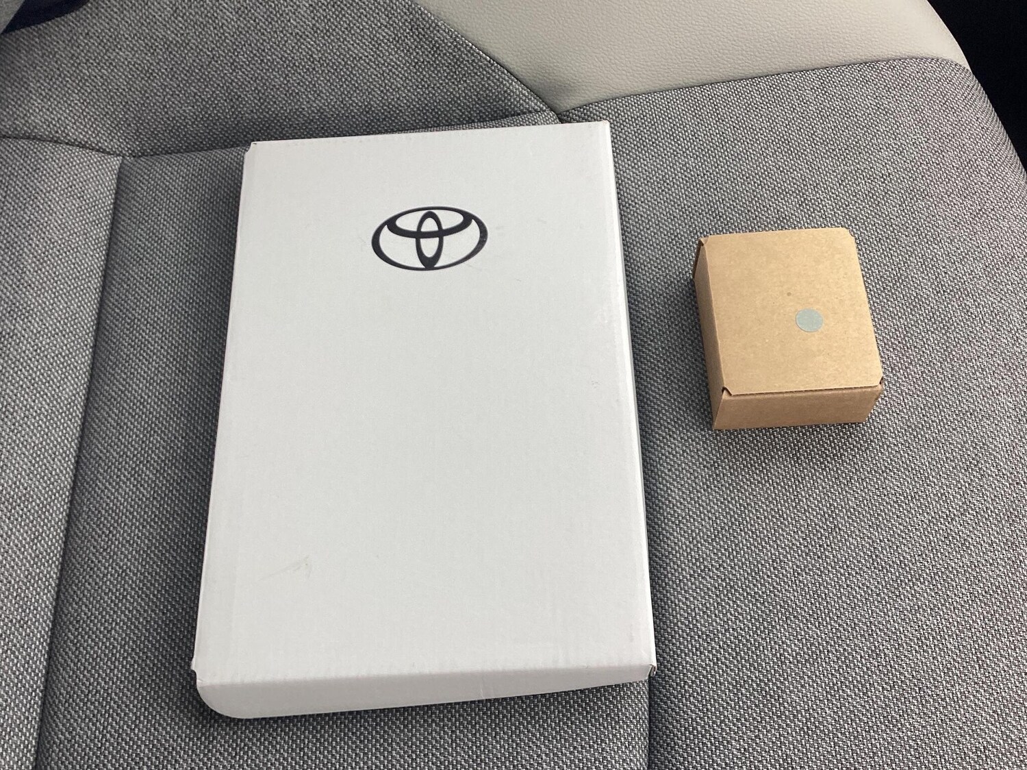 Used Toyota Yaris 2023 for sale - 76400323: Photo 32