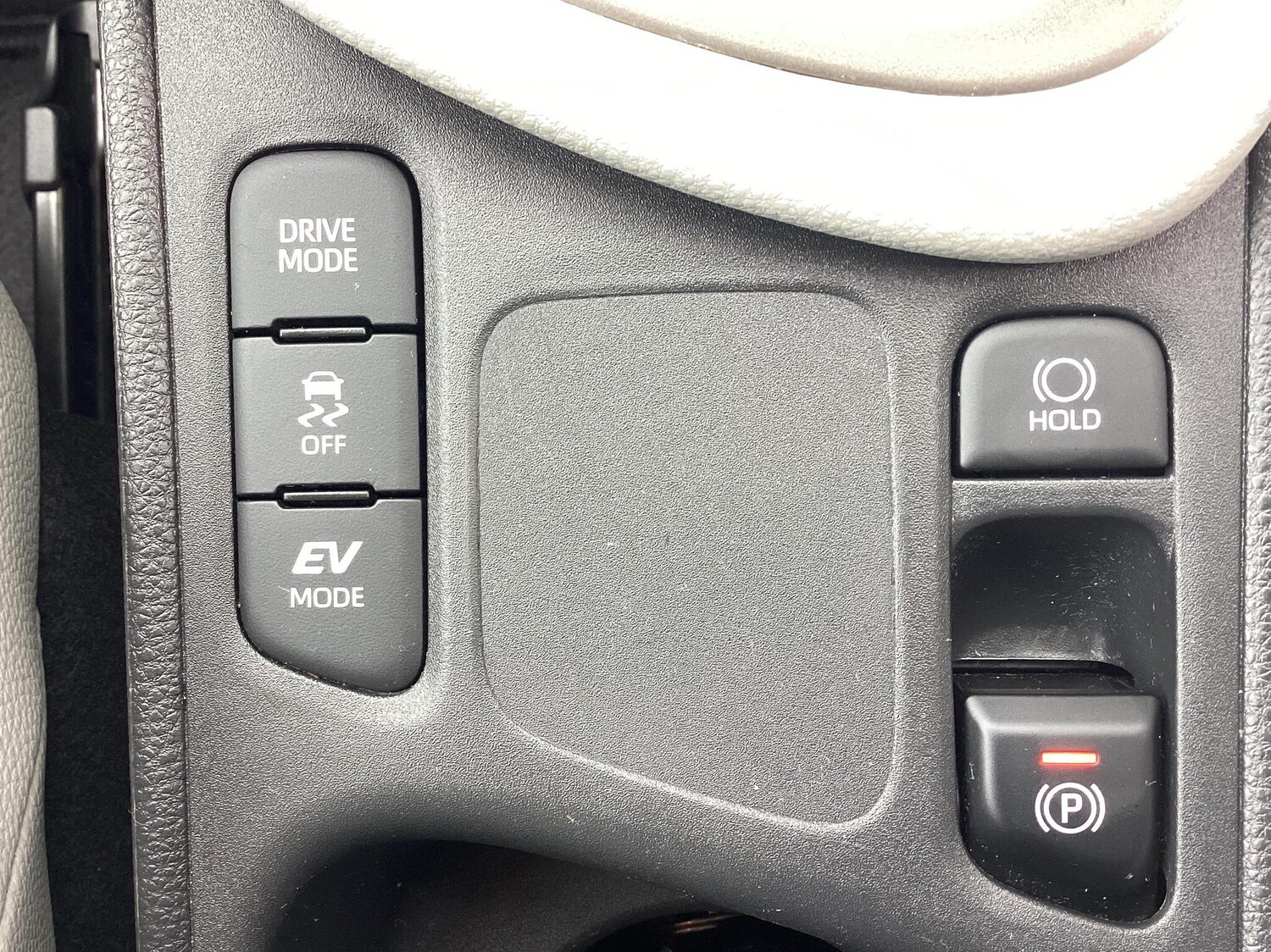 Used Toyota Yaris 2023 for sale - 76400323: Photo 34