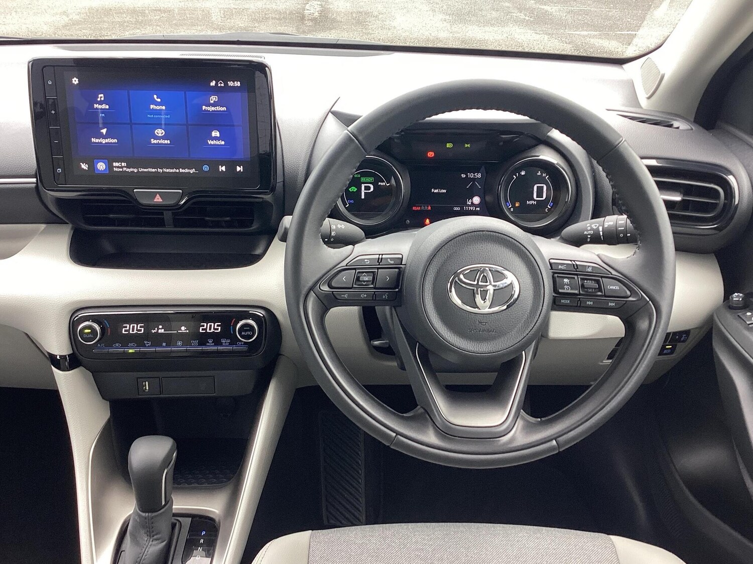 Used Toyota Yaris 2023 for sale - 76400323: Photo 5