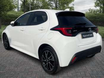 Used Toyota Yaris 2023 for sale - 73932332: Photo