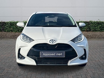 Used Toyota Yaris 2024 for sale - 77884879: Photo