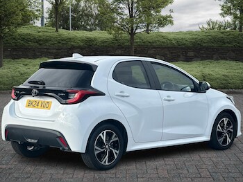 Used Toyota Yaris 2024 for sale - 75742532: Photo