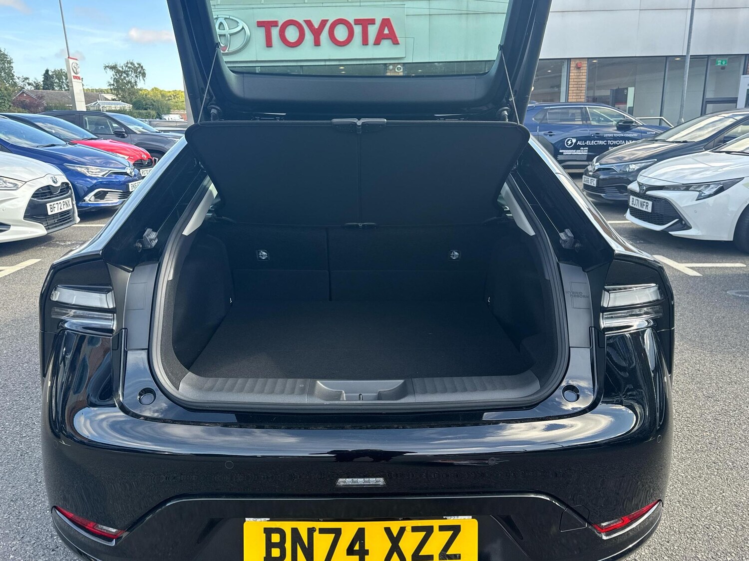 Used Toyota Prius 2024 for sale - 77893618: Photo 14