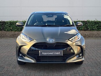 Used Toyota Yaris 2024 for sale - 77884832: Photo