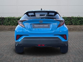 Used Toyota C-HR 2018 for sale - 77013406: Photo