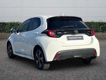 Used Toyota Yaris 2024 for sale - 77855199: Photo