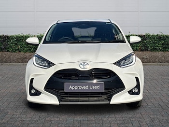 Used Toyota Yaris 2024 for sale - 77855199: Photo