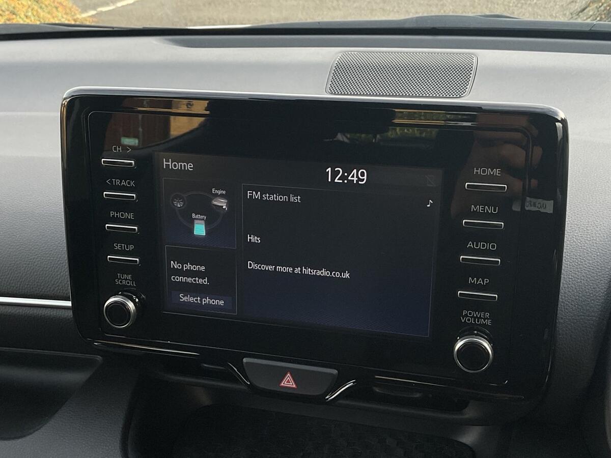 Used Toyota Yaris 2022 for sale - 76539525: Photo 11