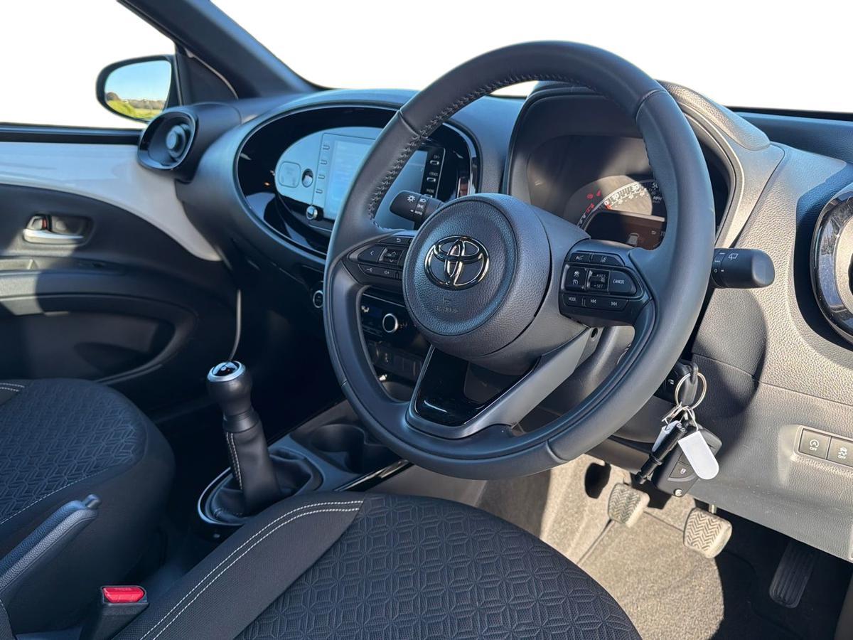 Used Toyota Aygo X 2023 for sale - 76730809: Photo 12