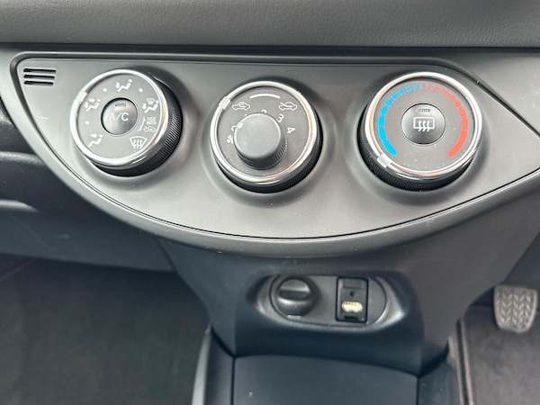 Used Toyota Yaris 2020 for sale - 76309288: Photo 30