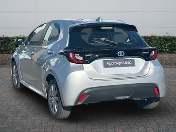 Used Toyota Yaris 2023 for sale - 78036130: Photo