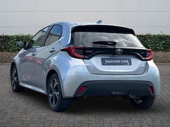 Used Toyota Yaris 2024 for sale - 79077188: Photo