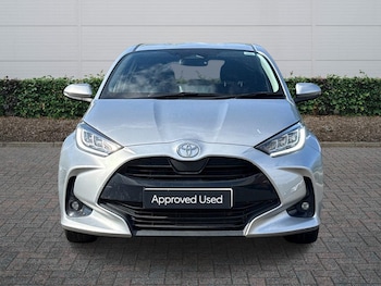 Used Toyota Yaris 2024 for sale - 79077188: Photo