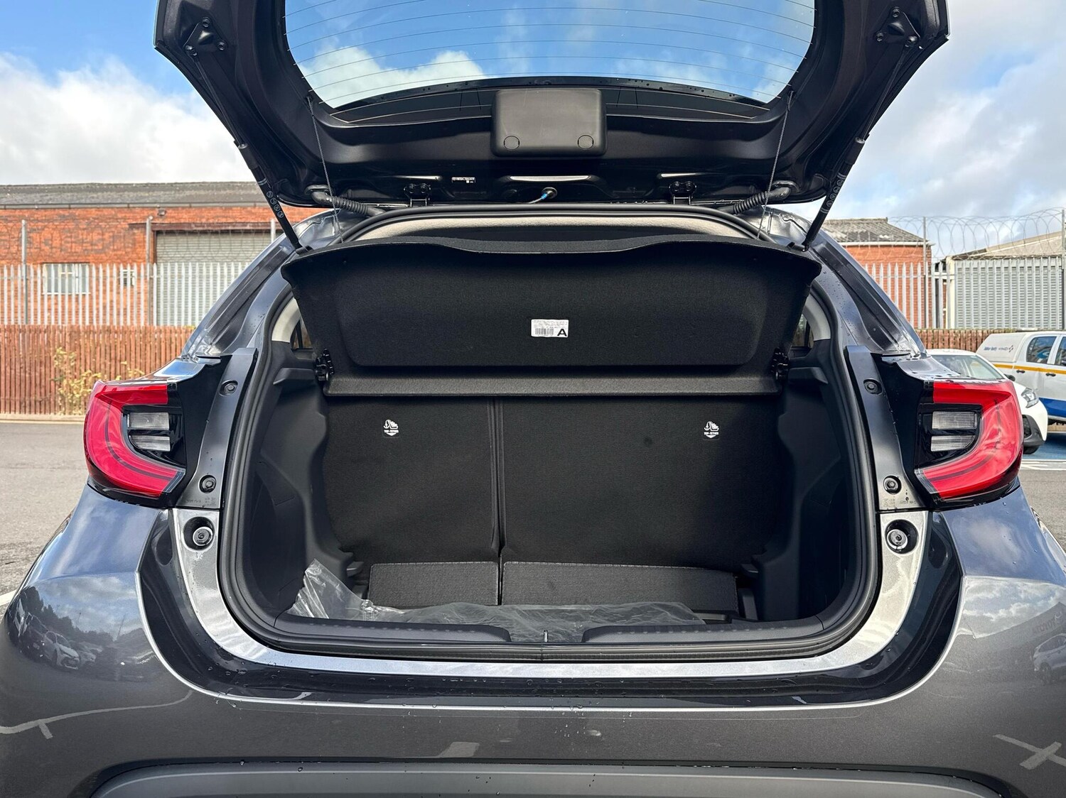 Used Toyota Yaris 2025 for sale - 77587932: Photo 14