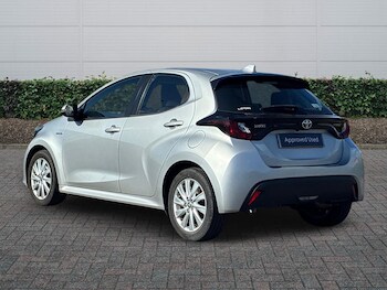 Used Toyota Yaris 2021 for sale - 77941493: Photo