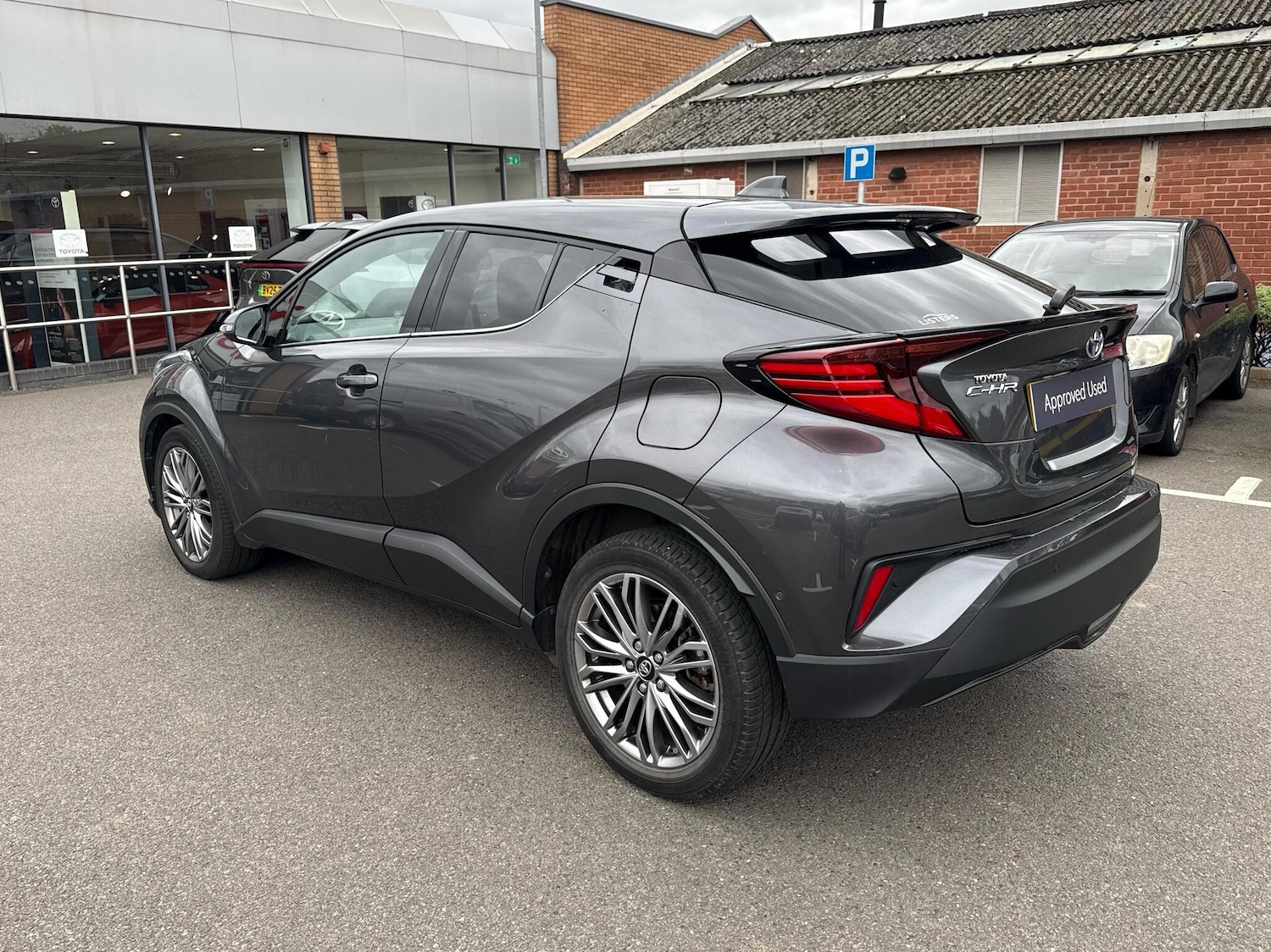 Used Toyota C-HR 2023 for sale - 76139797: Photo 24