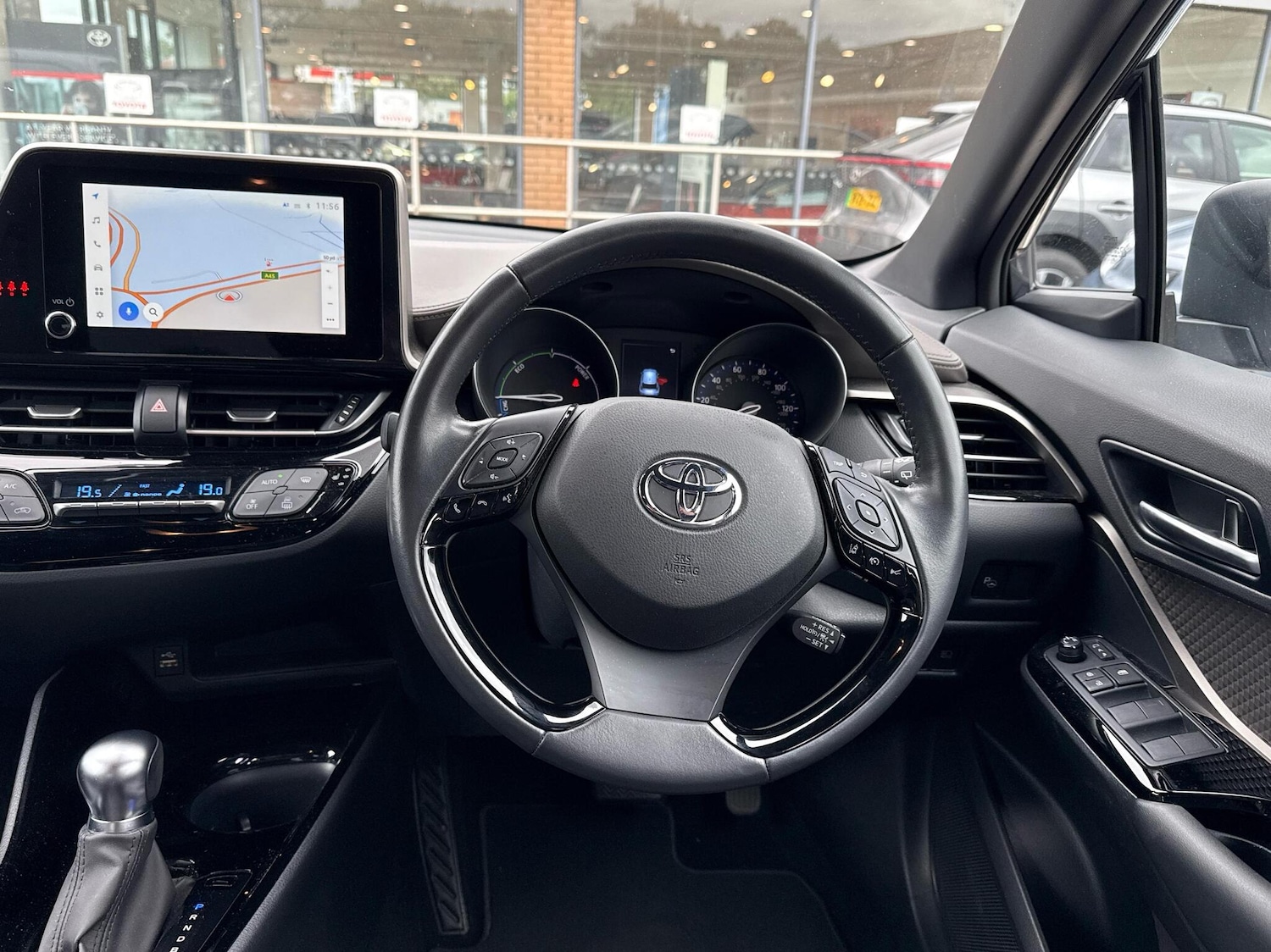 Used Toyota C-HR 2023 for sale - 76139797: Photo 6