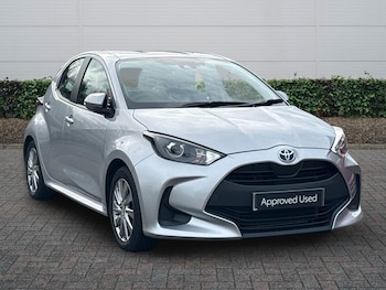 Used Toyota Yaris 2023 for sale - 78036175: Photo