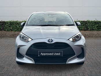 Used Toyota Yaris 2023 for sale - 78036175: Photo