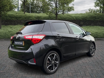 Used Toyota Yaris 2018 for sale - 76419844: Photo