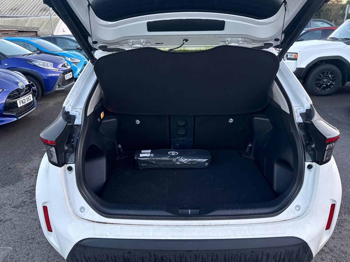 Used Toyota Yaris Cross 2023 for sale - 76800714: Photo 10