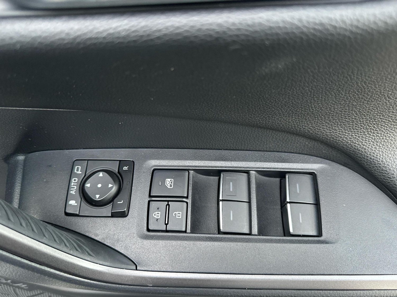 Used Toyota RAV4 2025 for sale - 77587924: Photo 25