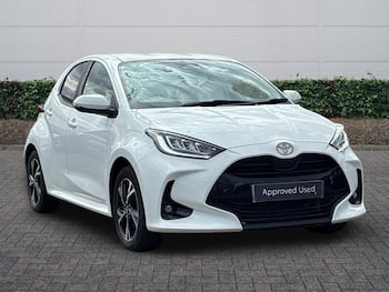 Used Toyota Yaris 2024 for sale - 79389458: Photo