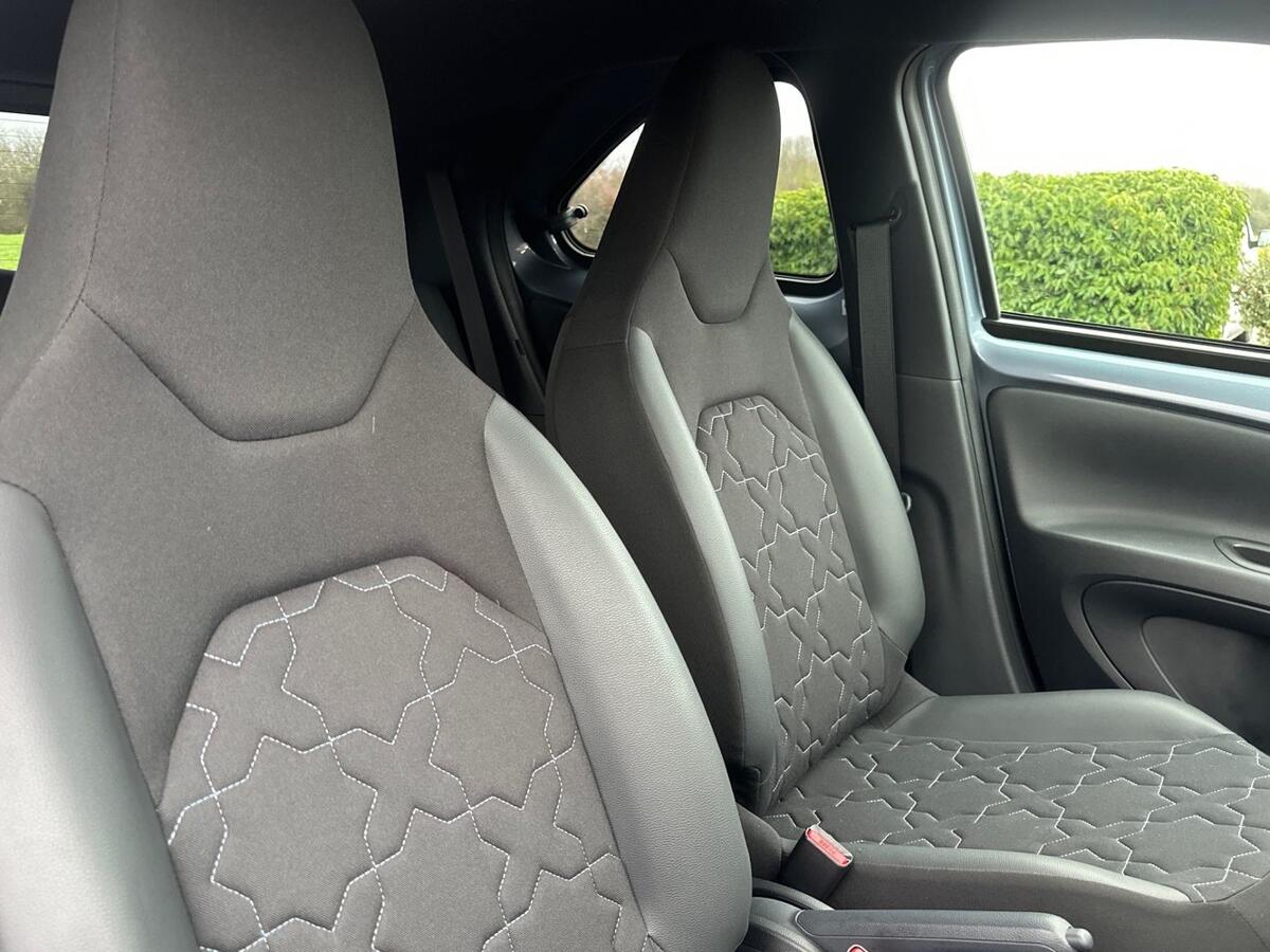 Used Toyota Aygo X 2025 for sale - 76523227: Photo 15