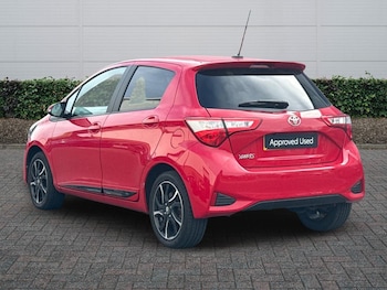 Used Toyota Yaris 2017 for sale - 78102560: Photo