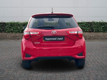 Used Toyota Yaris 2017 for sale - 78102560: Photo