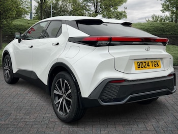 Used Toyota C-HR 2024 for sale - 76111678: Photo 4