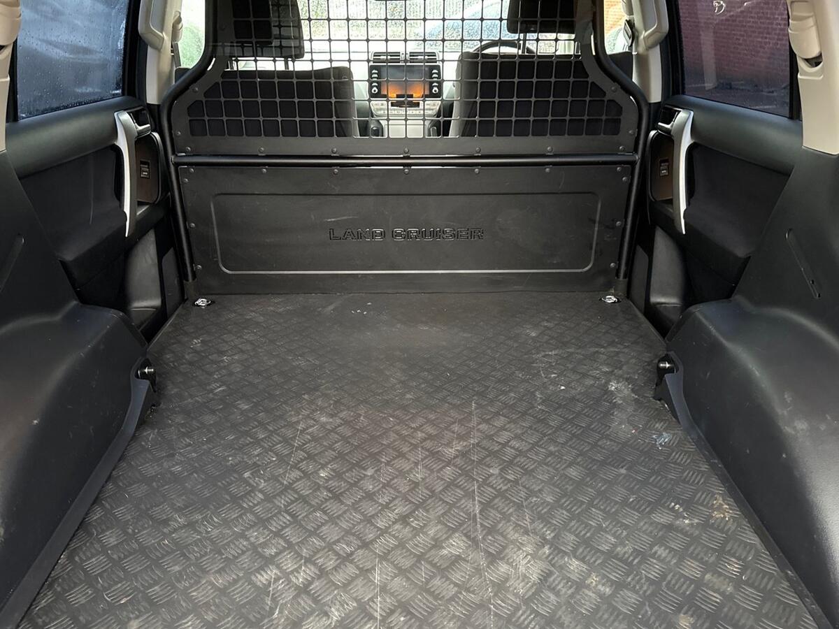 Used Toyota Land Cruiser 2023 for sale - 77959266: Photo 10