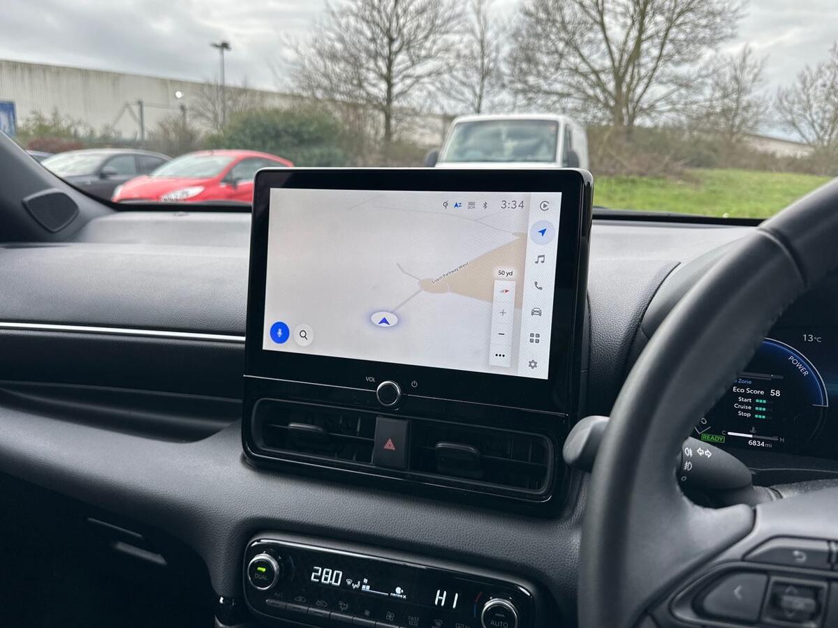 Used Toyota Yaris 2024 for sale - 77724924: Photo 11