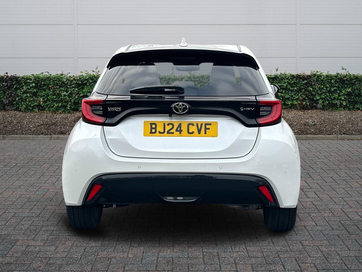 Used Toyota Yaris 2024 for sale - 77724924: Photo 4