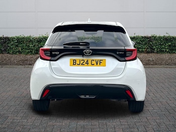 Used Toyota Yaris 2024 for sale - 77724924: Photo