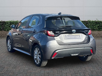 Used Toyota Yaris 2023 for sale - 77724941: Photo