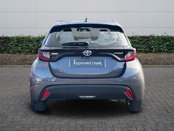 Used Toyota Yaris 2023 for sale - 77724941: Photo
