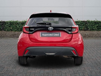 Used Toyota Yaris 2024 for sale - 78036240: Photo