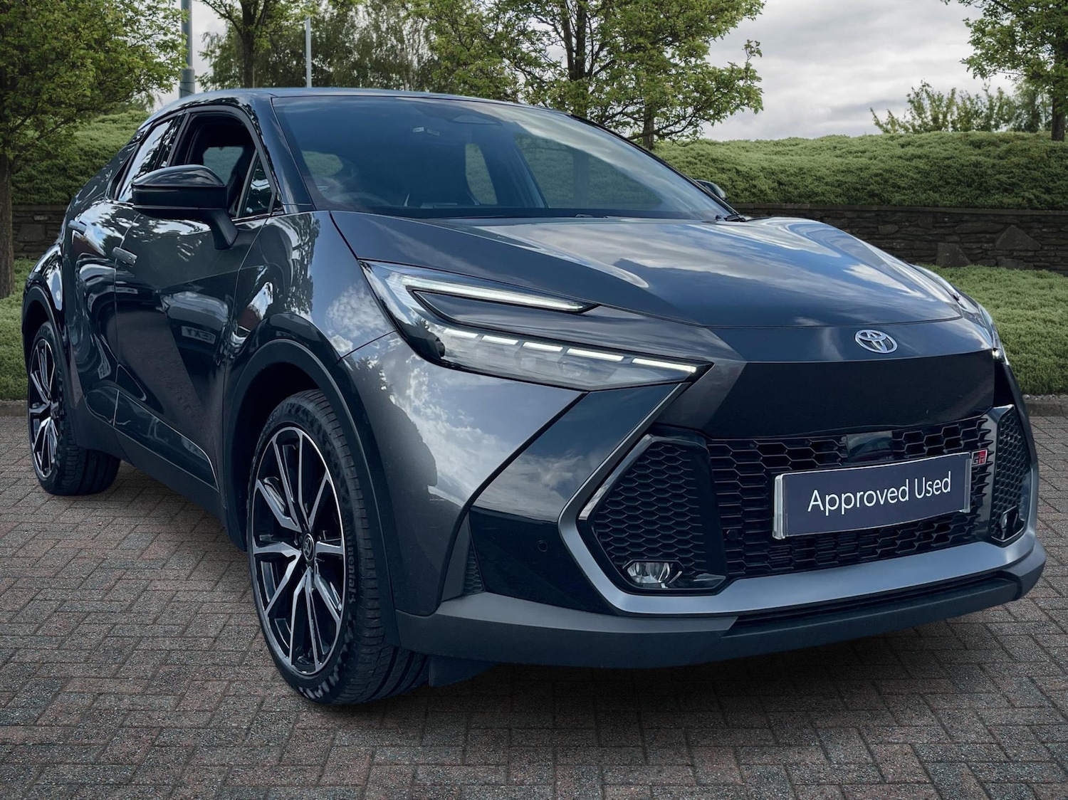 Used Toyota C-HR 2024 for sale - 76139659: Photo 1