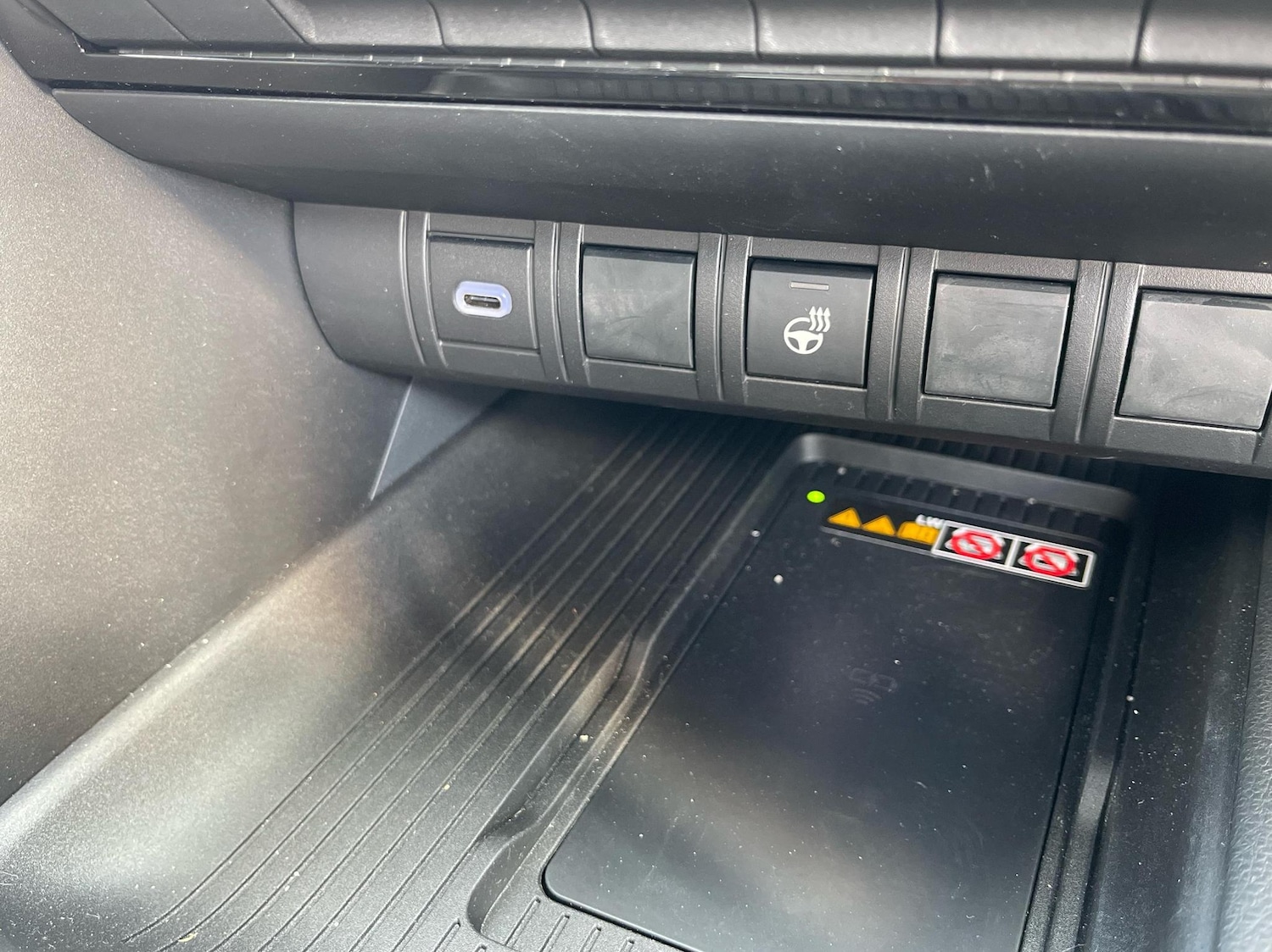 Used Toyota C-HR 2024 for sale - 76139659: Photo 27