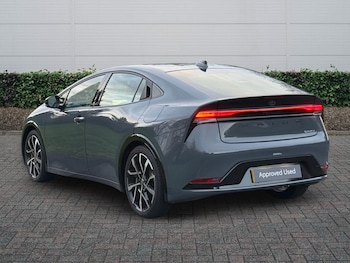 Used Toyota Prius 2024 for sale - 76551804: Photo