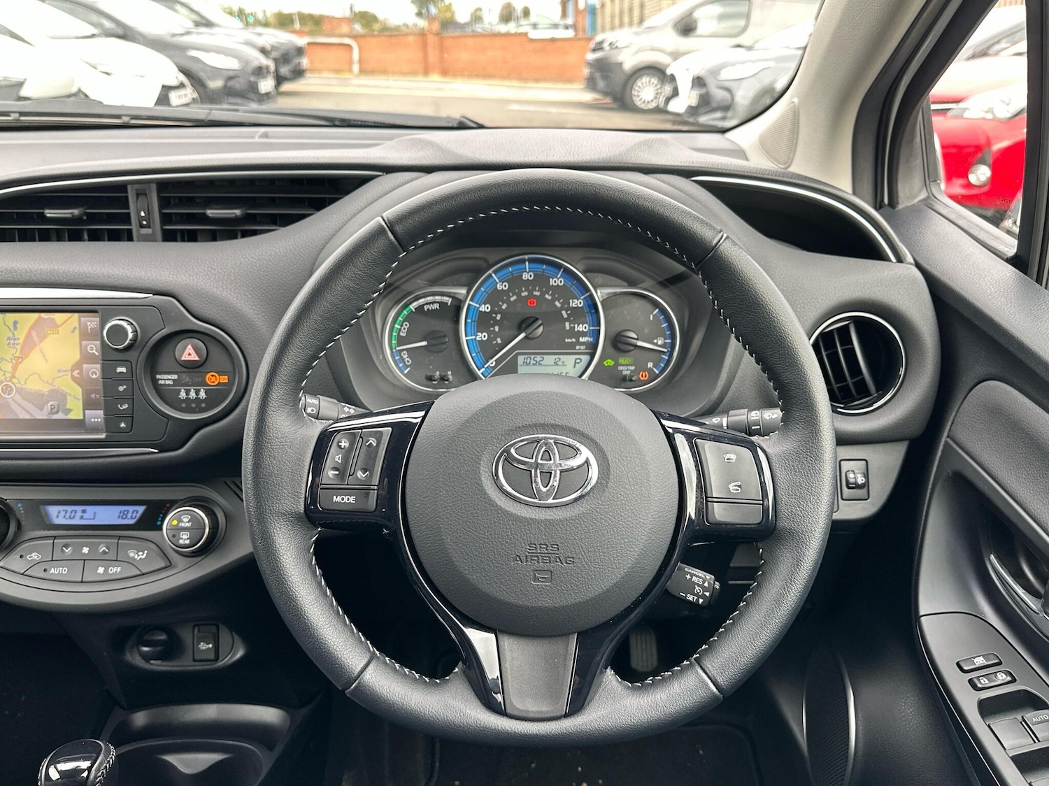 Used Toyota Yaris 2016 for sale - 76359740: Photo 6