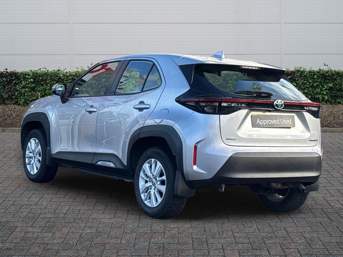 Used Toyota Yaris 2022 for sale - 76180096: Photo 2