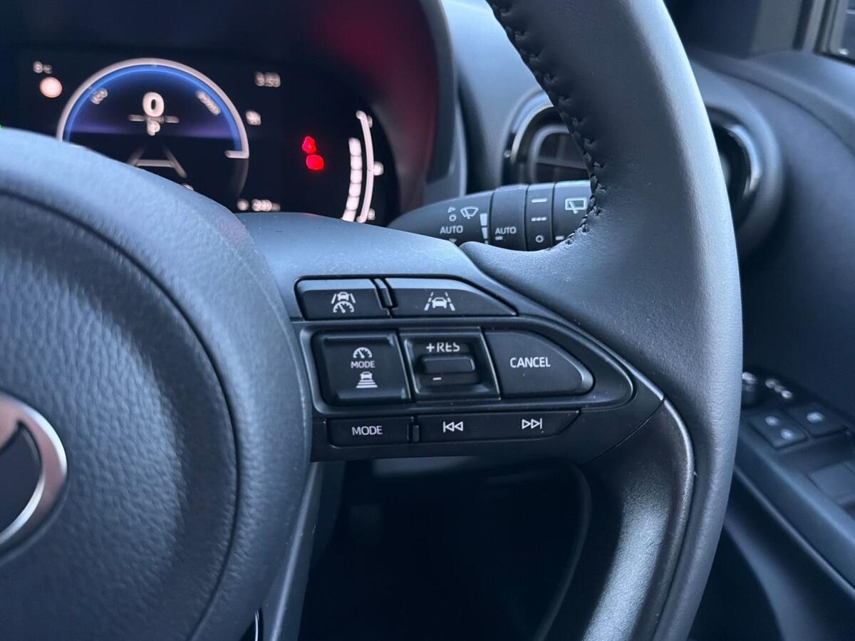 Used Toyota Yaris Cross 2025 for sale - 76800761: Photo 19