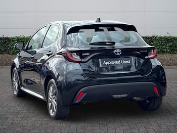 Used Toyota Yaris 2024 for sale - 79389609: Photo
