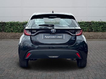 Used Toyota Yaris 2024 for sale - 79389609: Photo