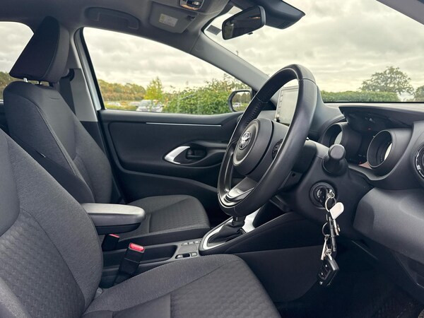 Used Toyota Yaris 2022 for sale - 76061624: Photo 11